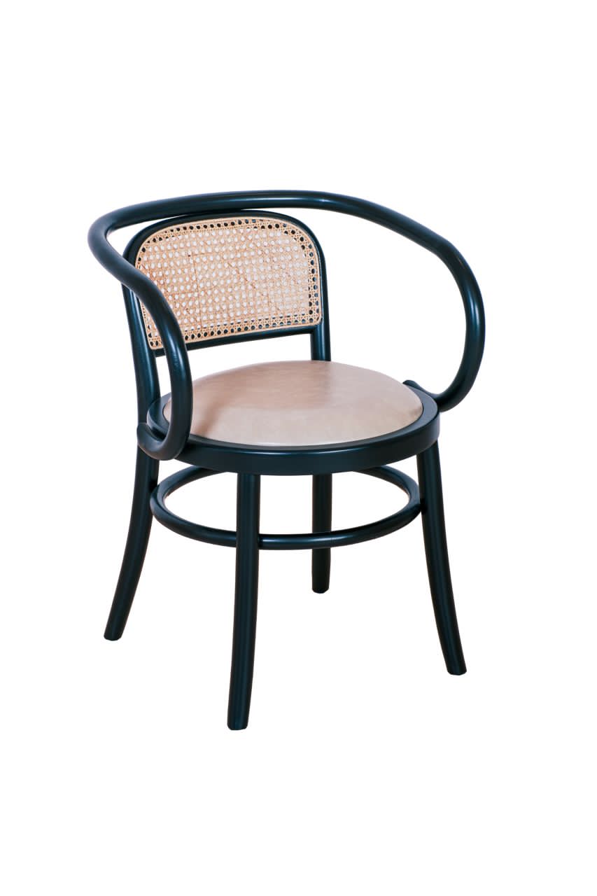 Vyska Rattan Chair